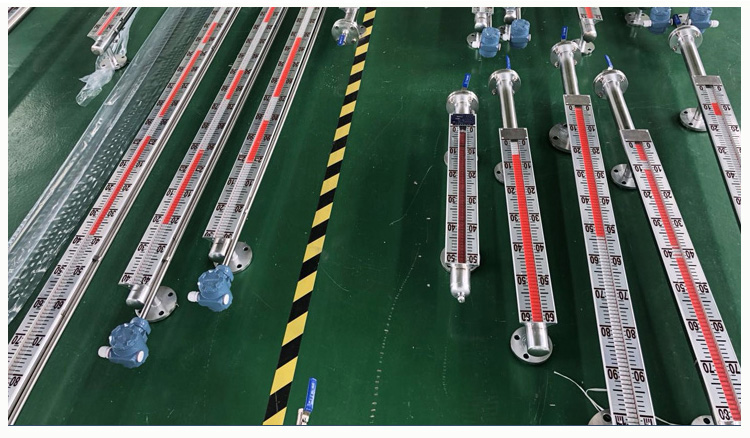 浮球磁翻板液位計(jì)產(chǎn)品圖